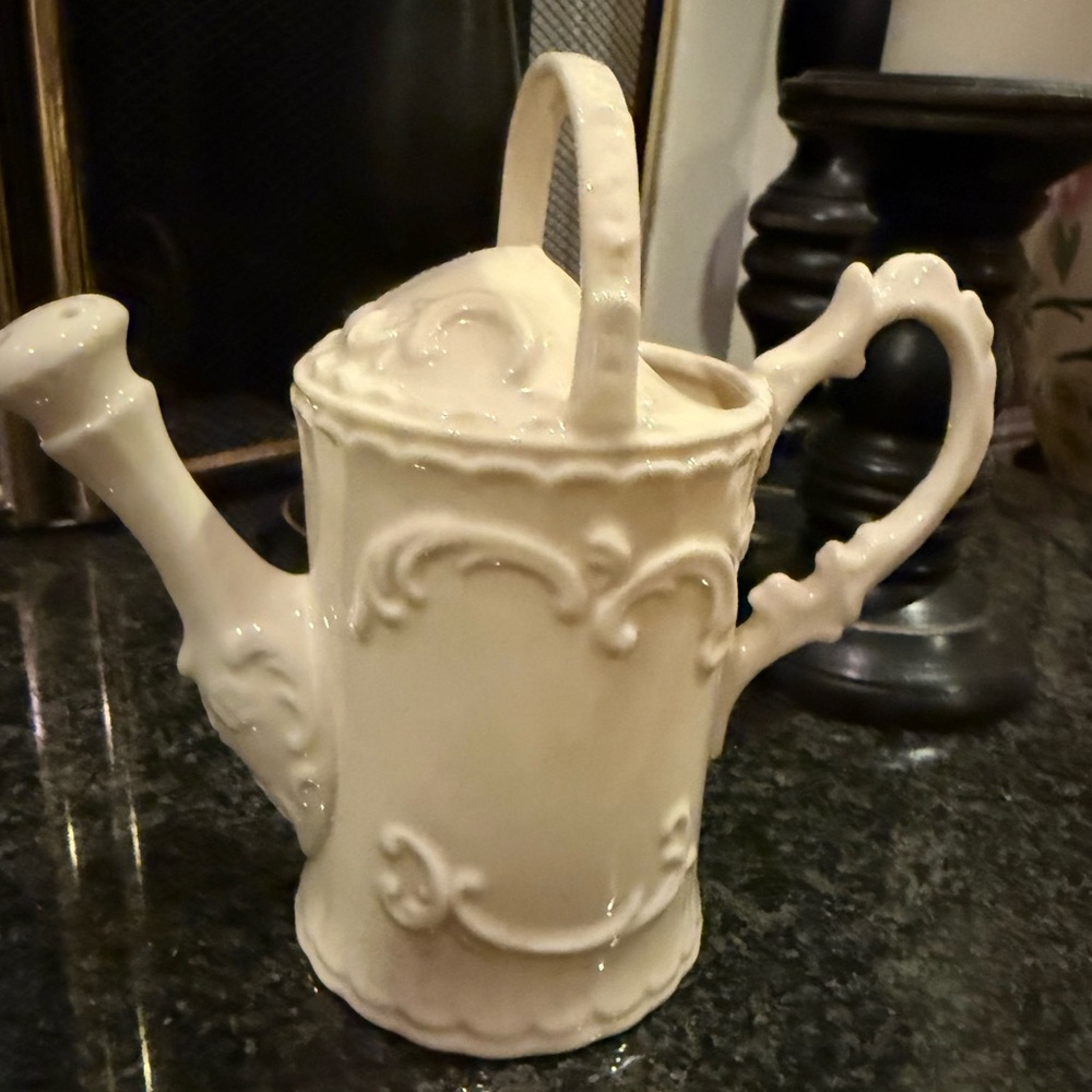 Vintage Ceramic Watering Can Size 6”H - Picture 8 of 8